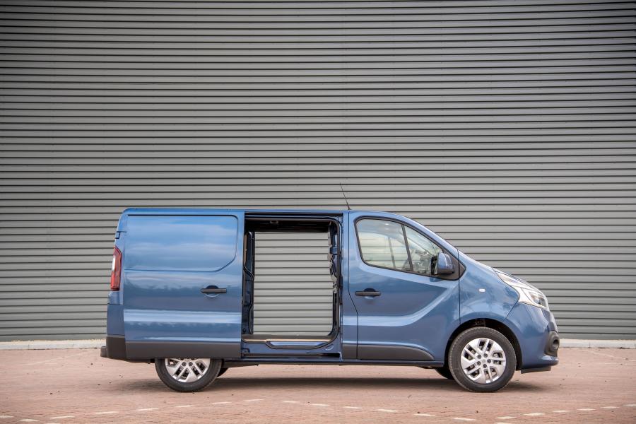  Renault Trafic Van (X82) 2019 года  (UK) (фото 17 из 42)